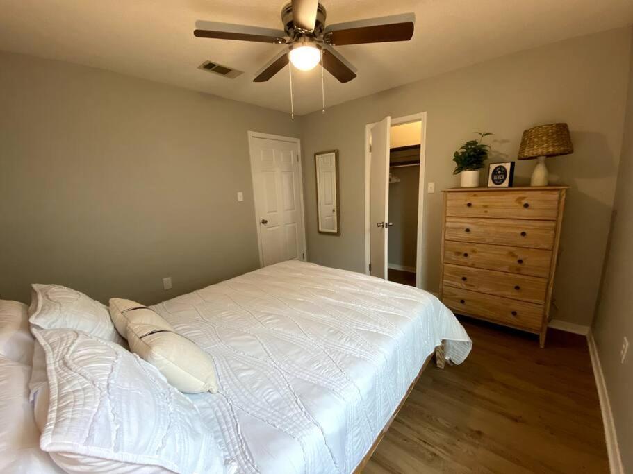 White Sand Getaway Steps From Beach Gulfport Extérieur photo