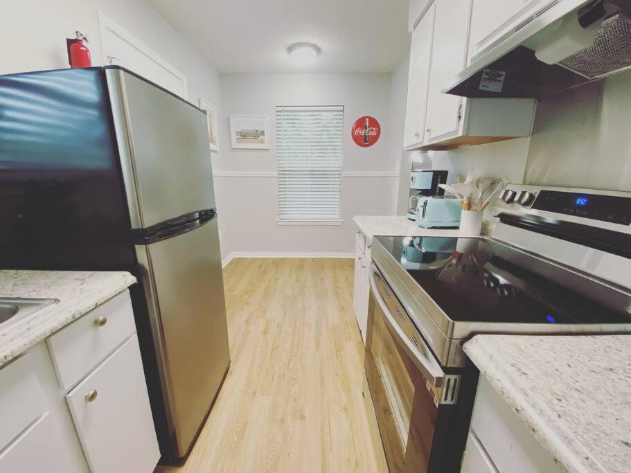 White Sand Getaway Steps From Beach Gulfport Extérieur photo