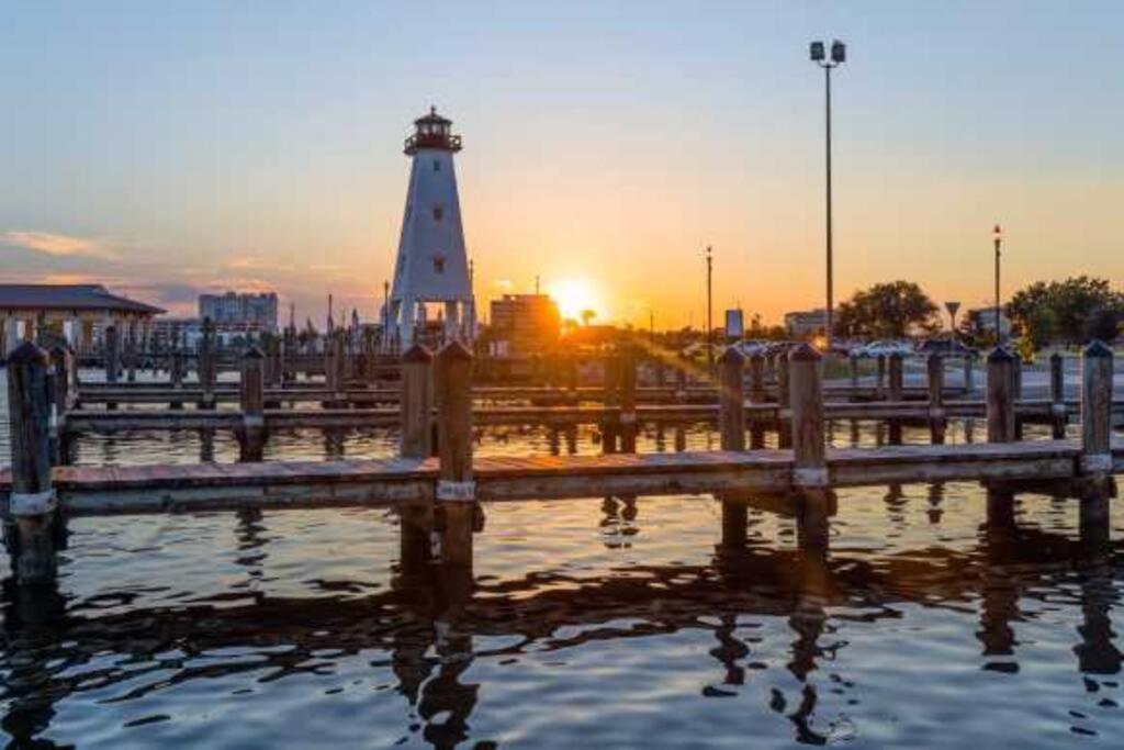 White Sand Getaway Steps From Beach Gulfport Extérieur photo